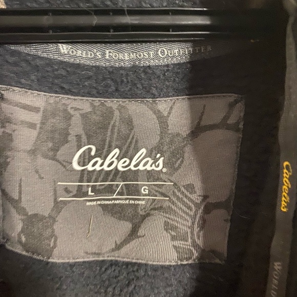 Cabela’s hooded vest - Picture 3 of 6